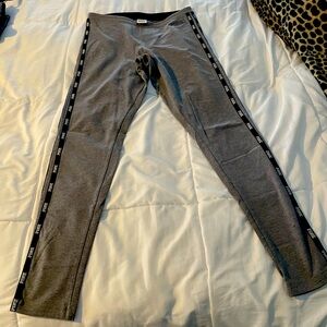 Victoria’s Secret Pink leggings